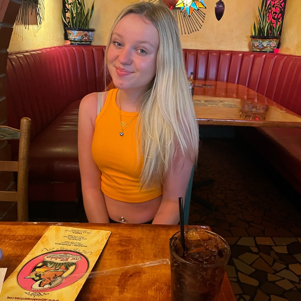 Meet your Posher, Lexi